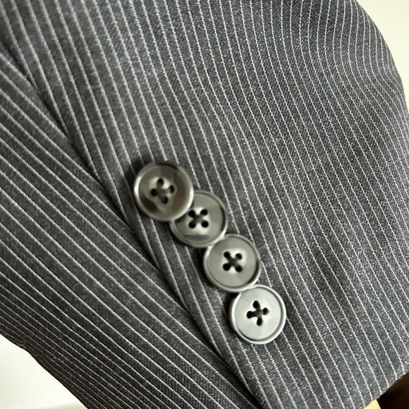 Calvin Klein Dark Gray Striped Blazer (100% Wool) - Picture 4 of 4